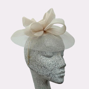 Cream Crin Fascinator